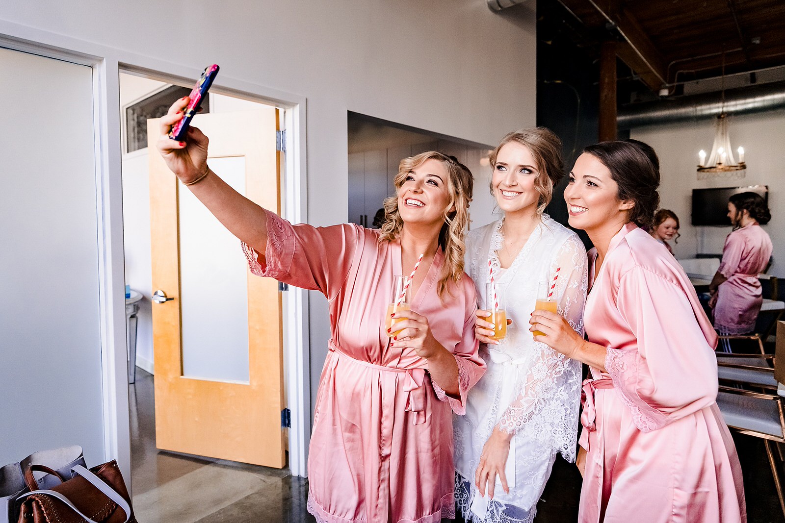 Bridesmaids robe selfies ftw!