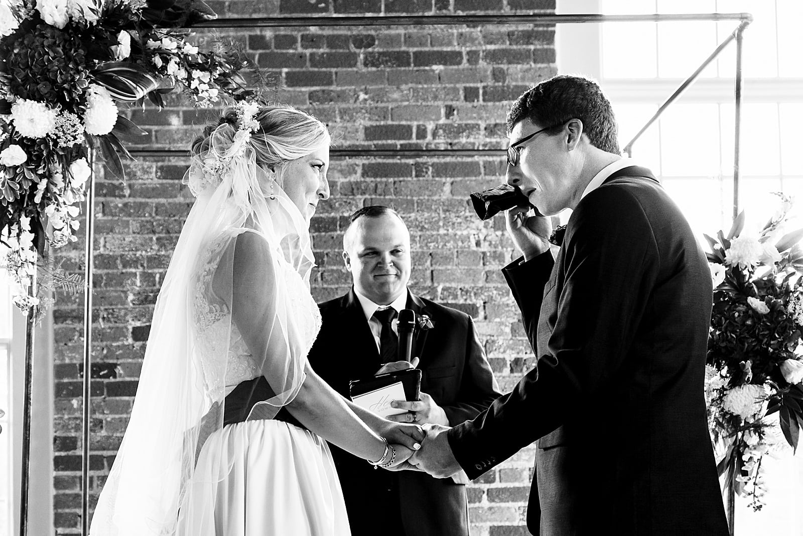 This groom's tearful reactions during the wedding ceremony were priceless. 