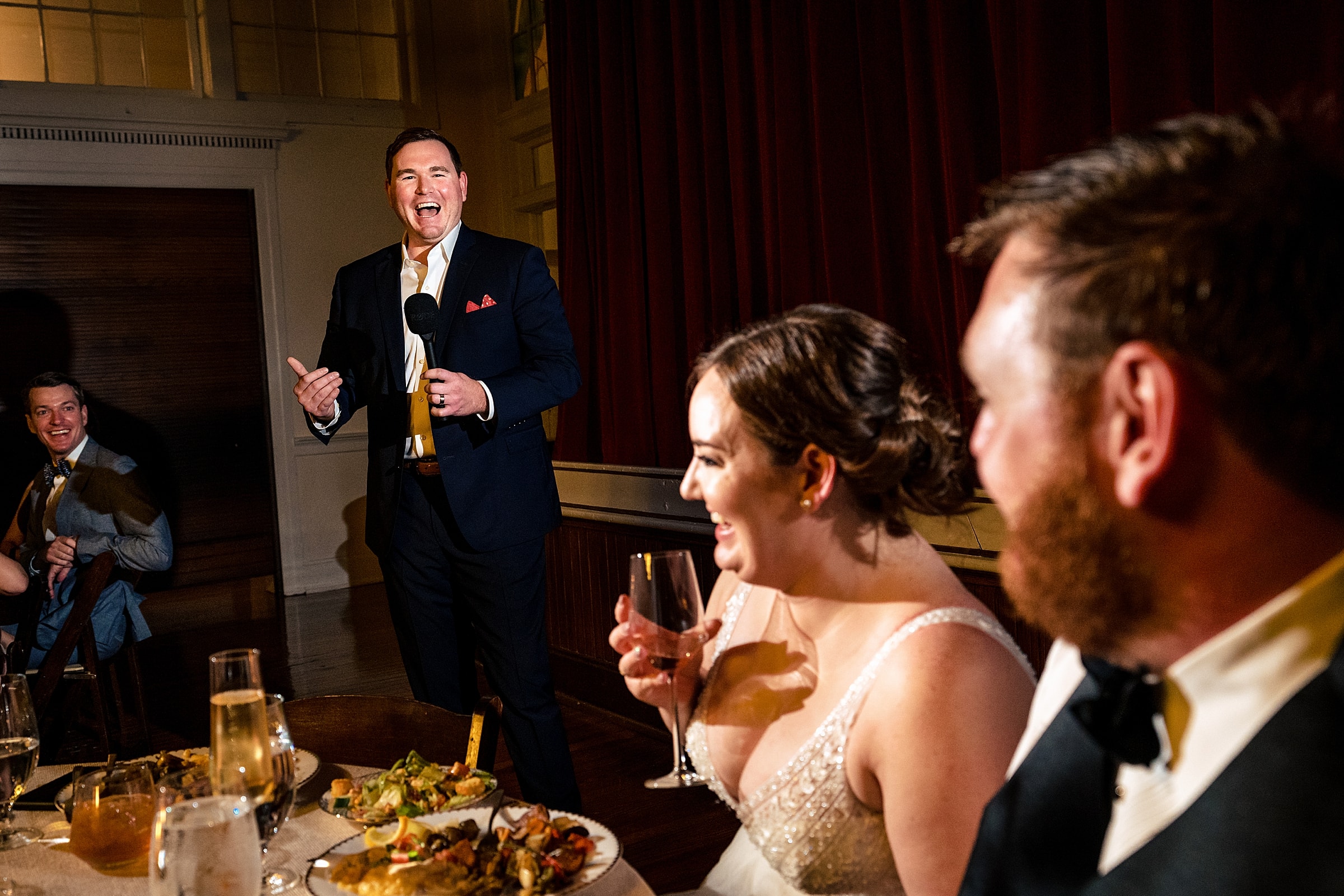 Make sure your wedding toast elicits a few laughs!