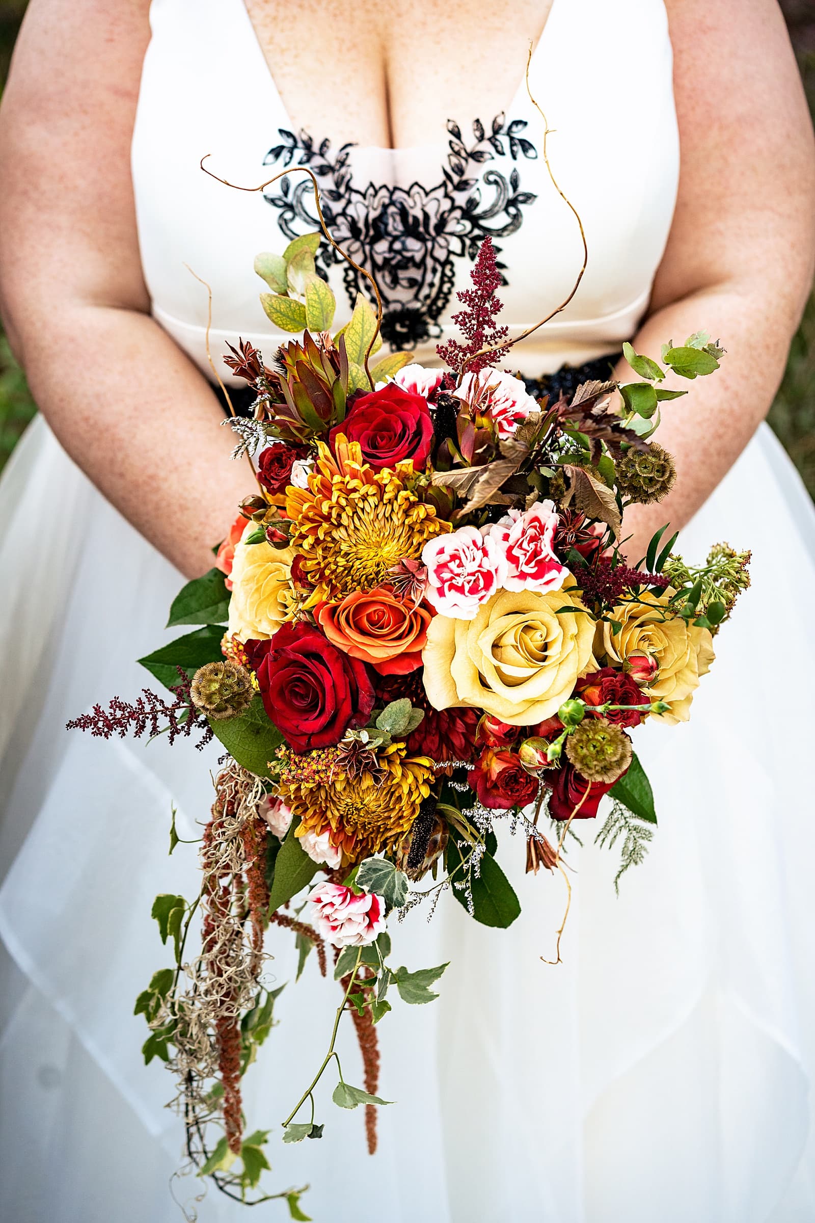 Gorgeous fall floral inspiration for a Halloween wedding