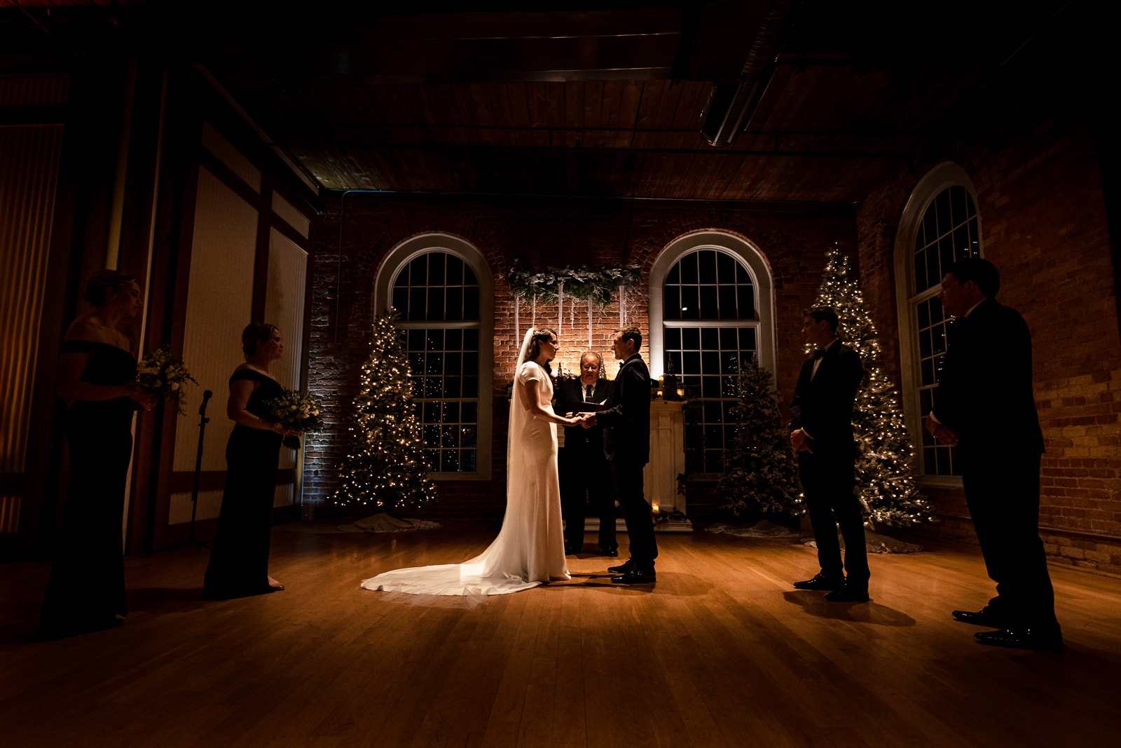 Emotional wedding ceremony | photo by Kivus & Camera