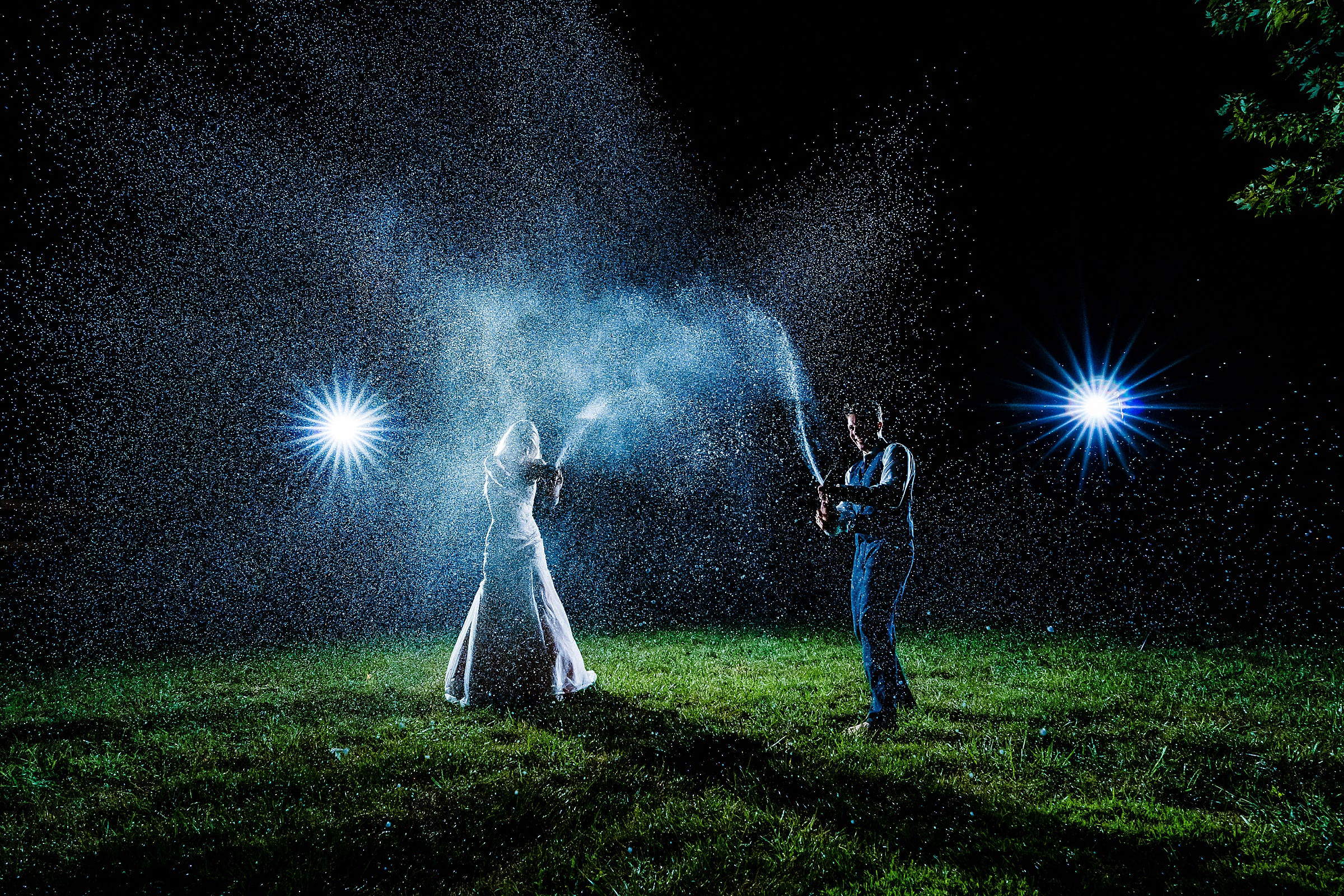 Champagne Spray Wedding, ROAR Workshop, dramatic wedding photography | kivusandcamera.com