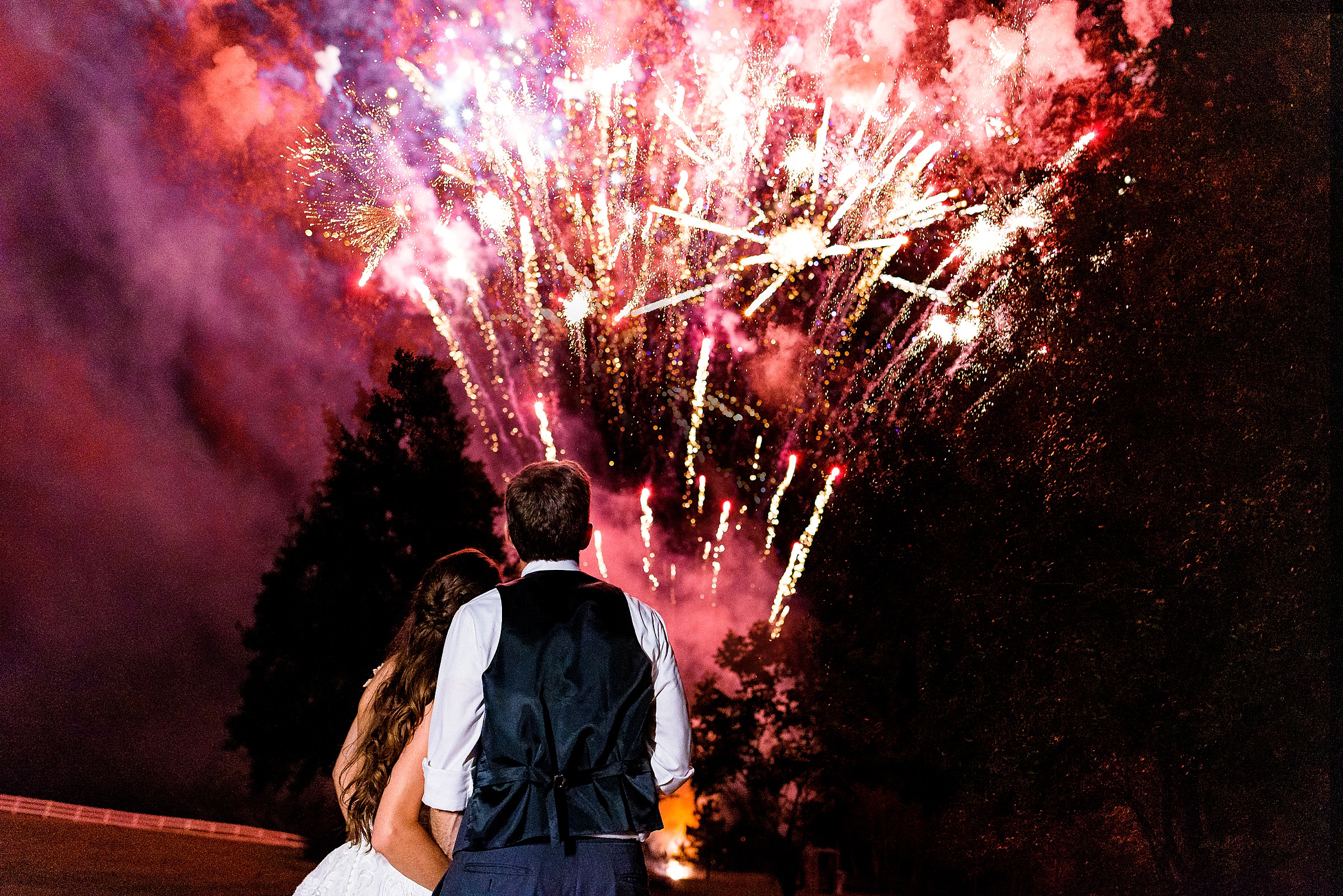 Wedding Fireworks, Raleigh Wedding, Raleigh Wedding Photographers, Wedding Fireworks, DIY Wedding, Backyard Wedding, NC Wedding, NC Wedding Photographer, kivusandcamera.com 