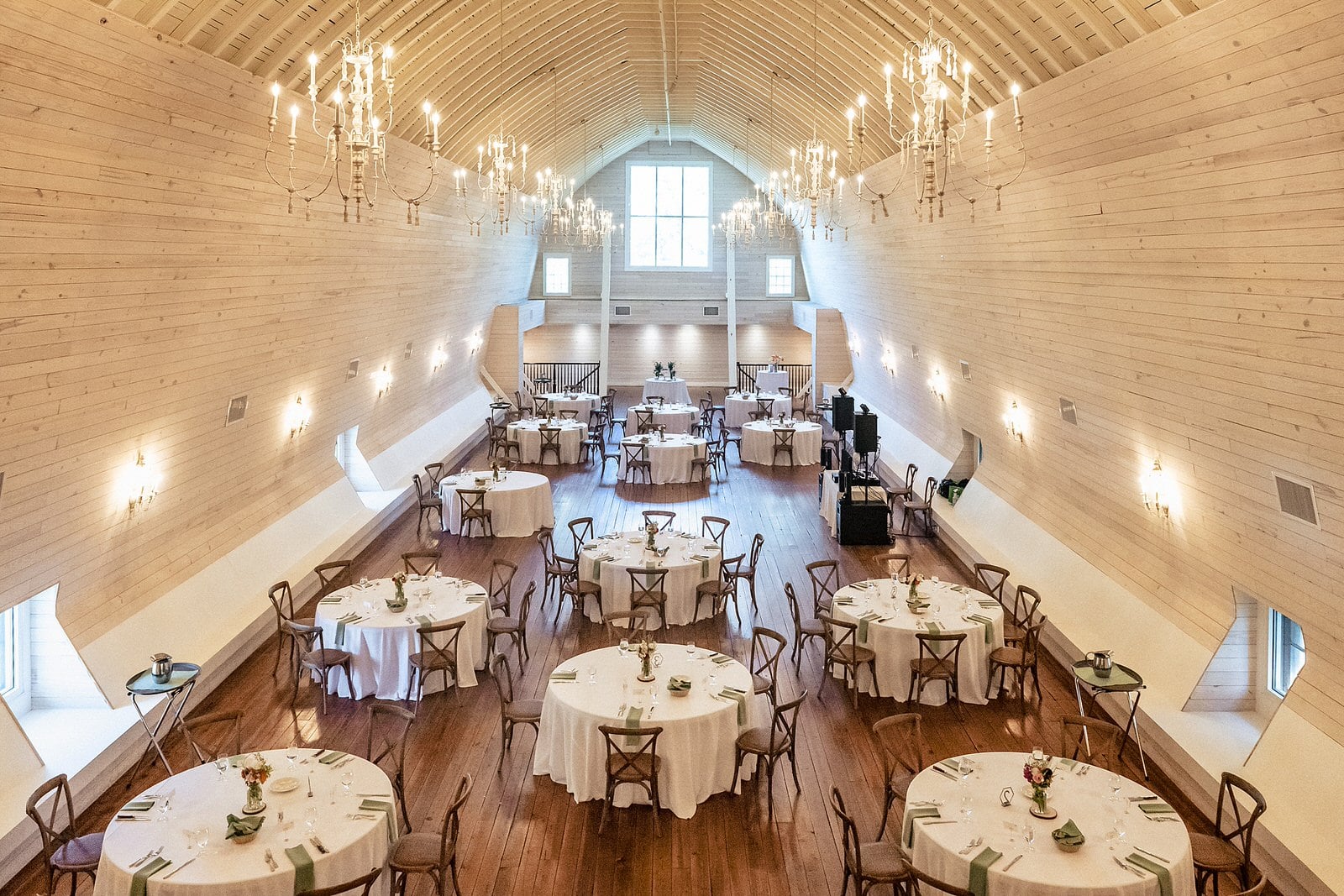 Wakefield Barn Wedding Reception - Green & White wedding reception decor - Wedding inspiration