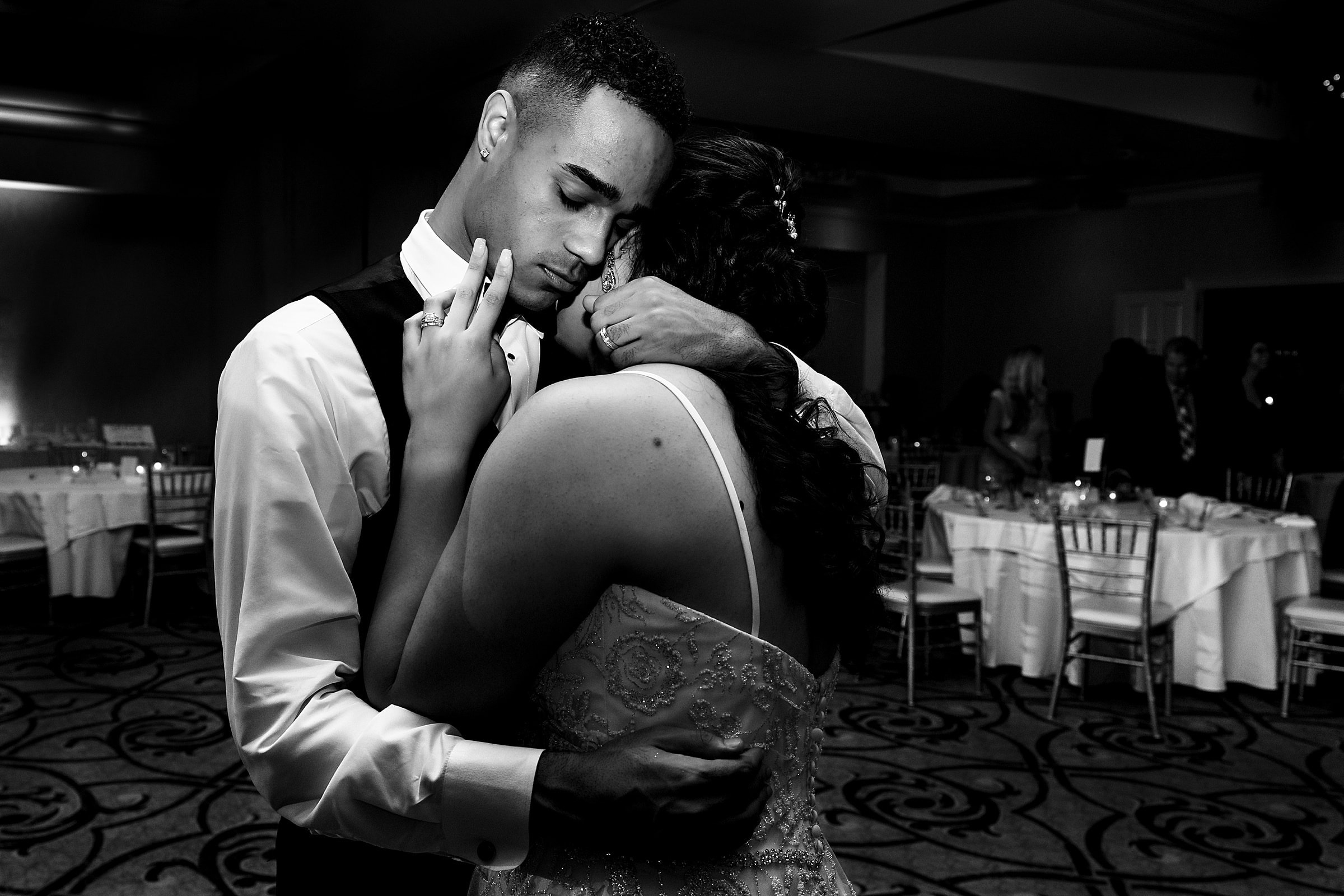 newlyweds share a quiet last dance as their guests line up for the sparkler exit | photos by Kivus & Camera