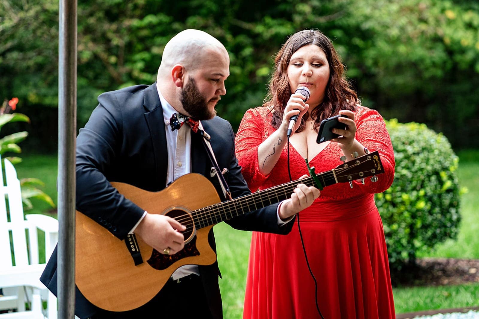 The bride's siblings performed the couple's first dance song