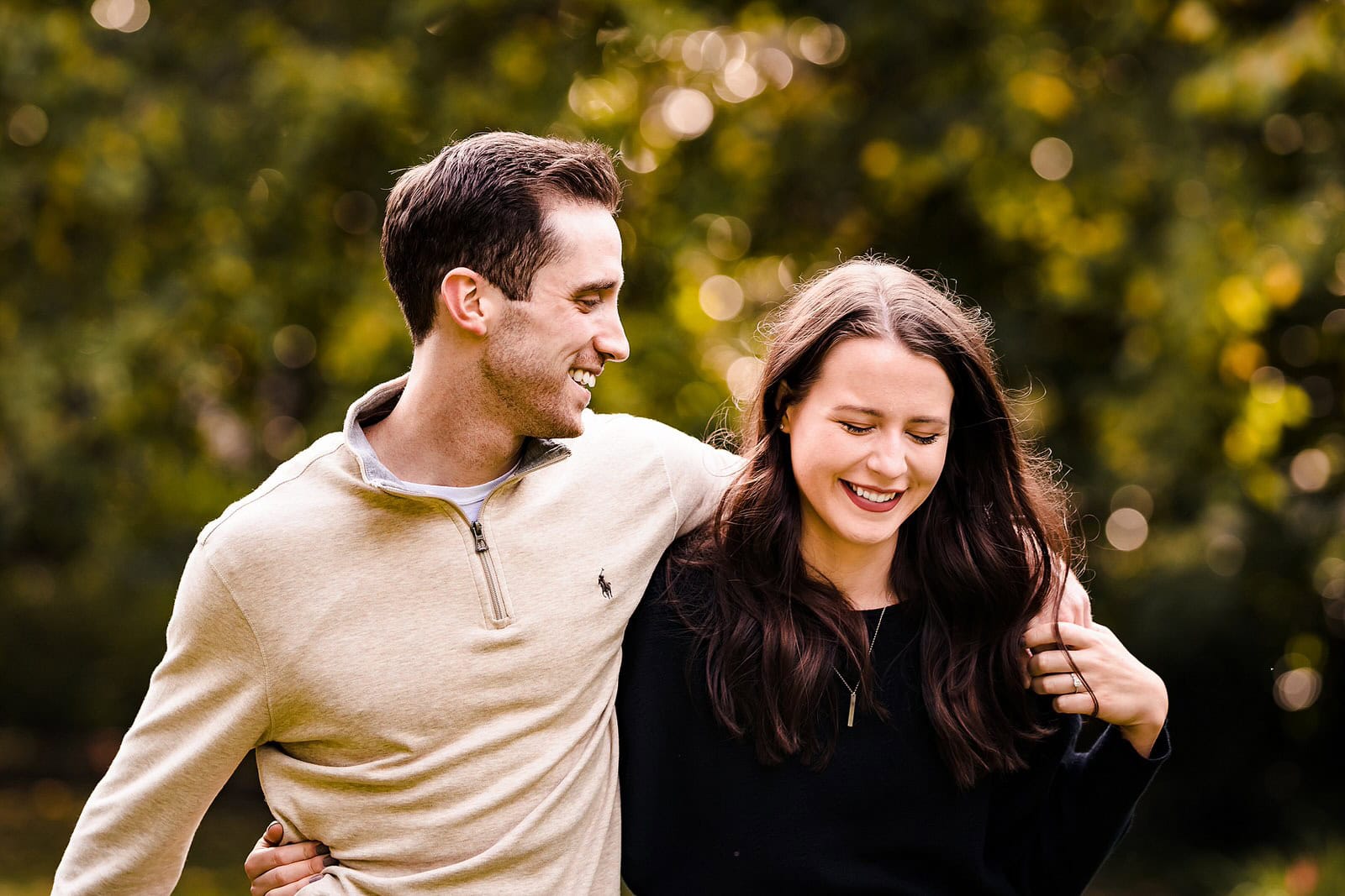 Beautiful fall engagement session - great outfit inspiration