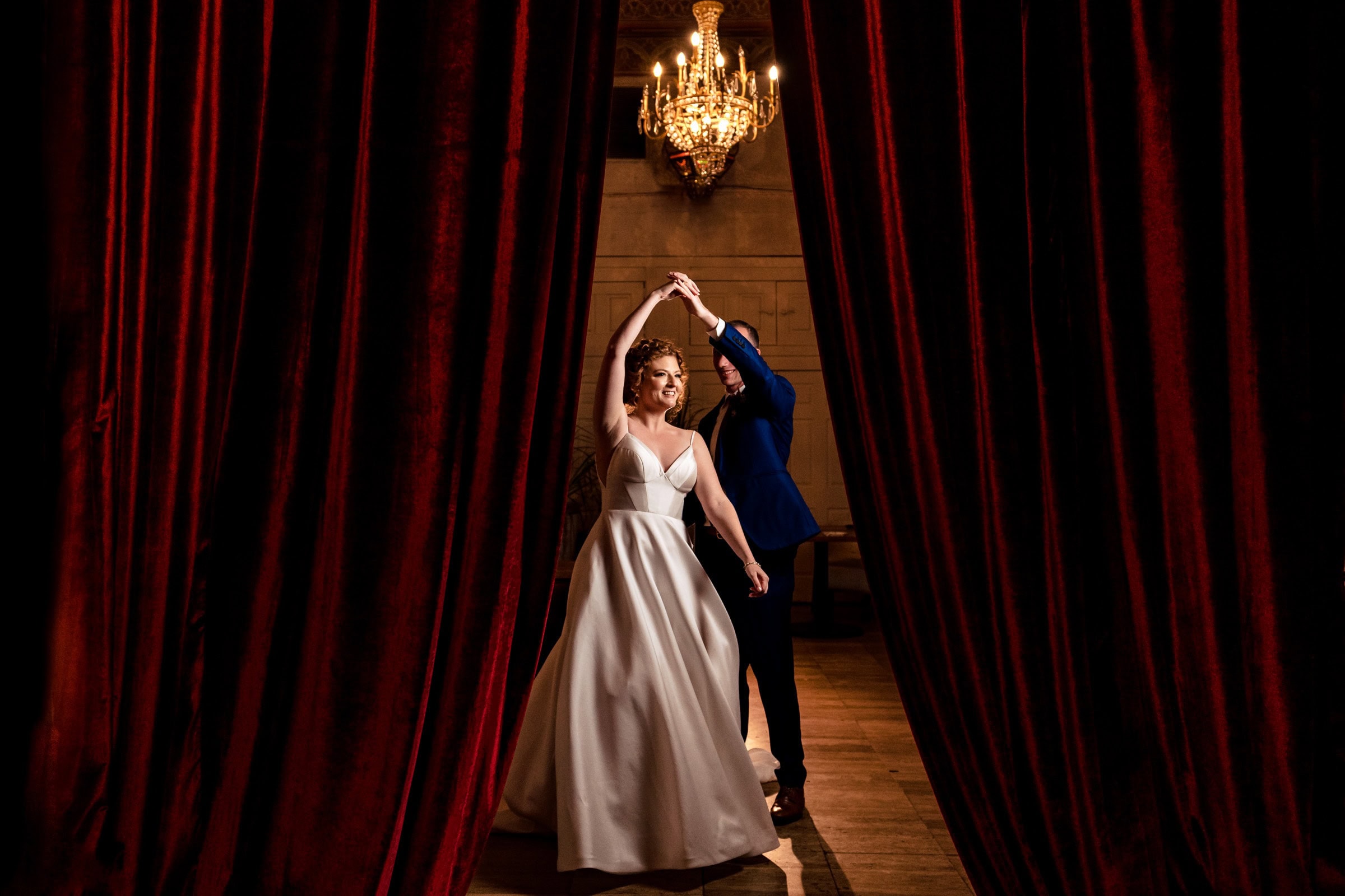 the space for couples to finish getting ready at Melrose Knitting Mill is stunning | photos by Kivus & Camera