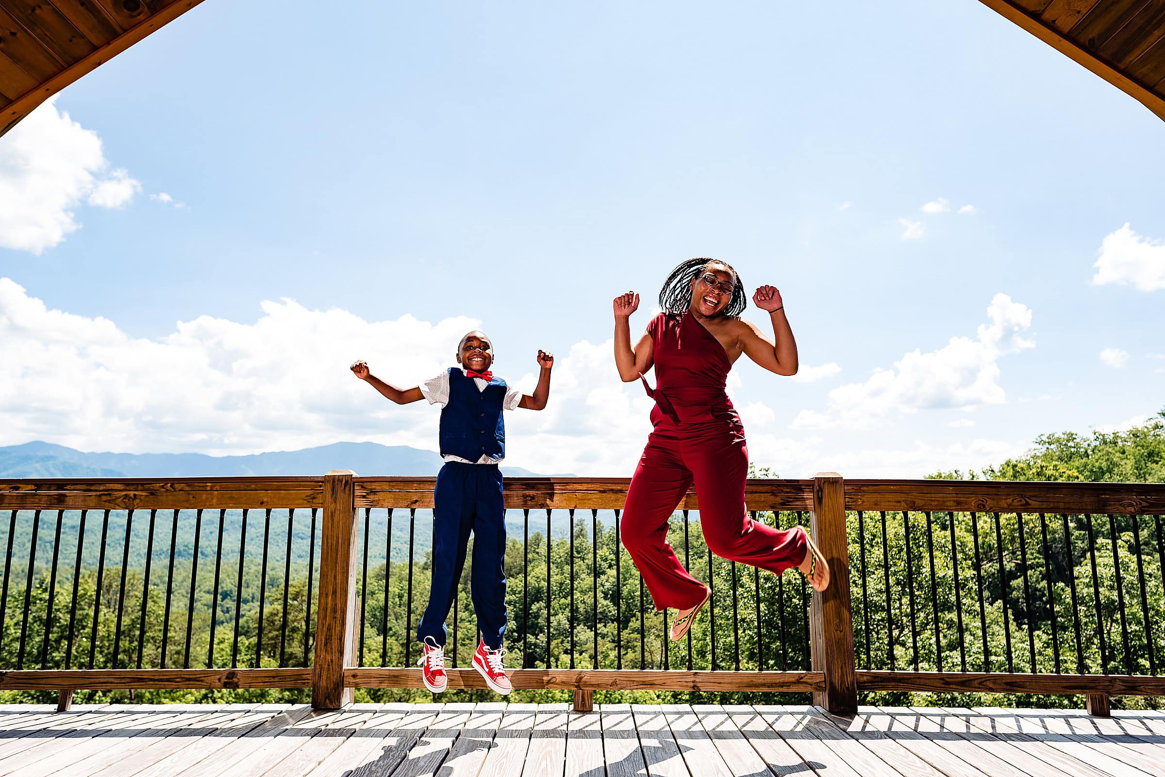 Gatlinburg Mansion, Same-sex wedding, LGBT wedding, Colorful wedding, Intimate Wedding, Gatlinburg Mansion Wedding, Mountain Wedding, North Carolina same-sex wedding photographers | kivusandcamera.com