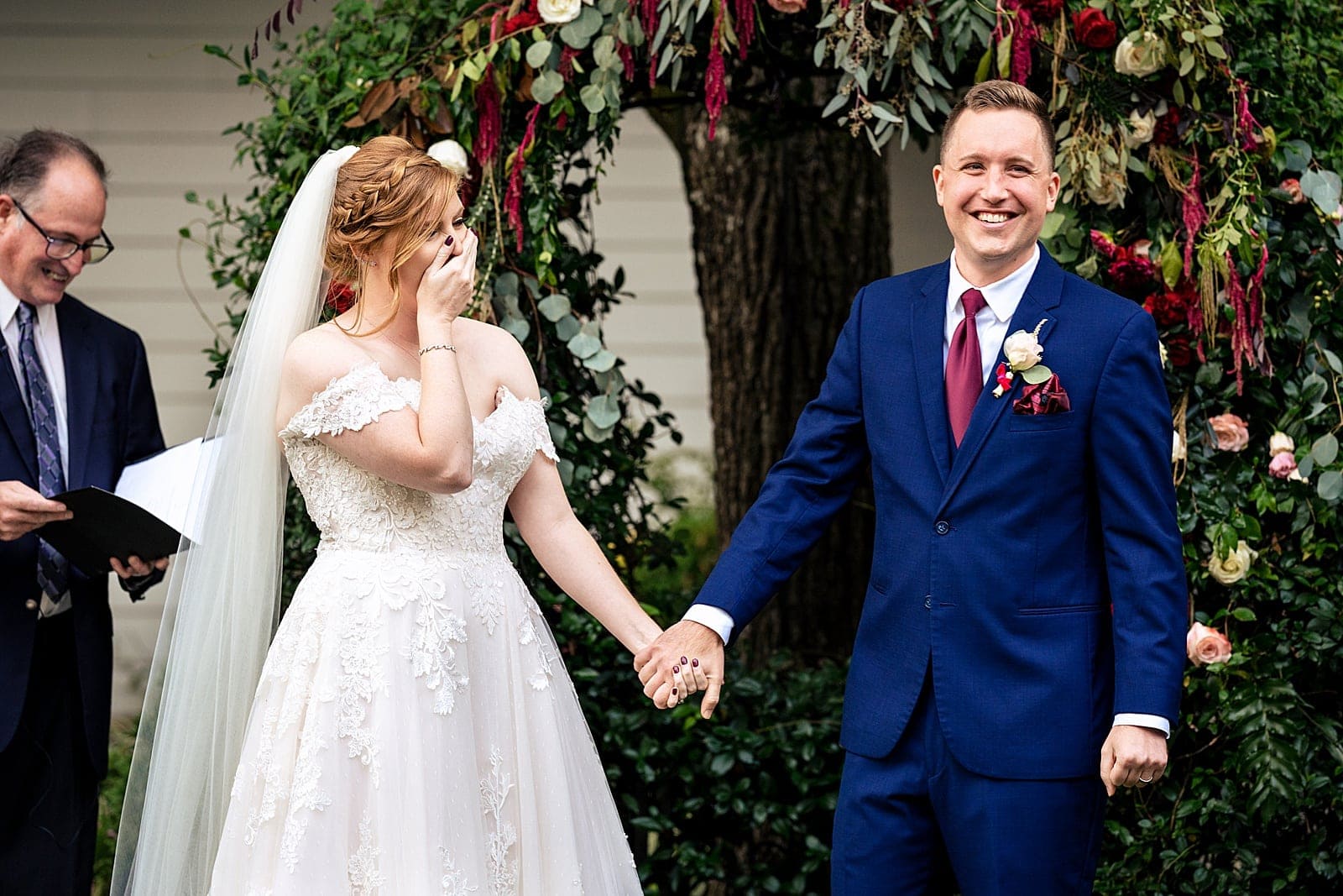 Outdoor wedding ceremony at Matthews House