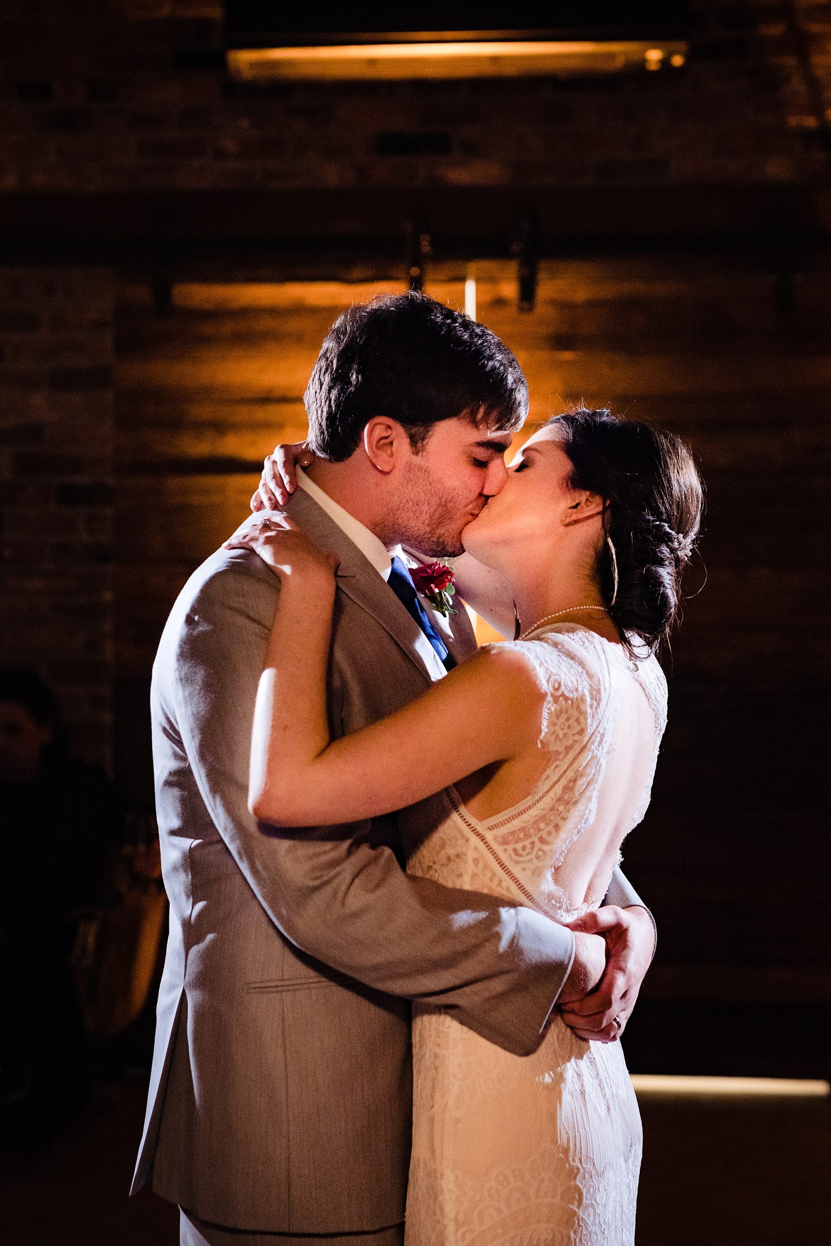 Ending first dance with a kiss