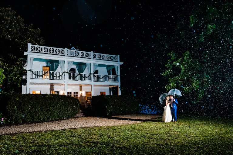 Rainy wedding with a side of sunshine