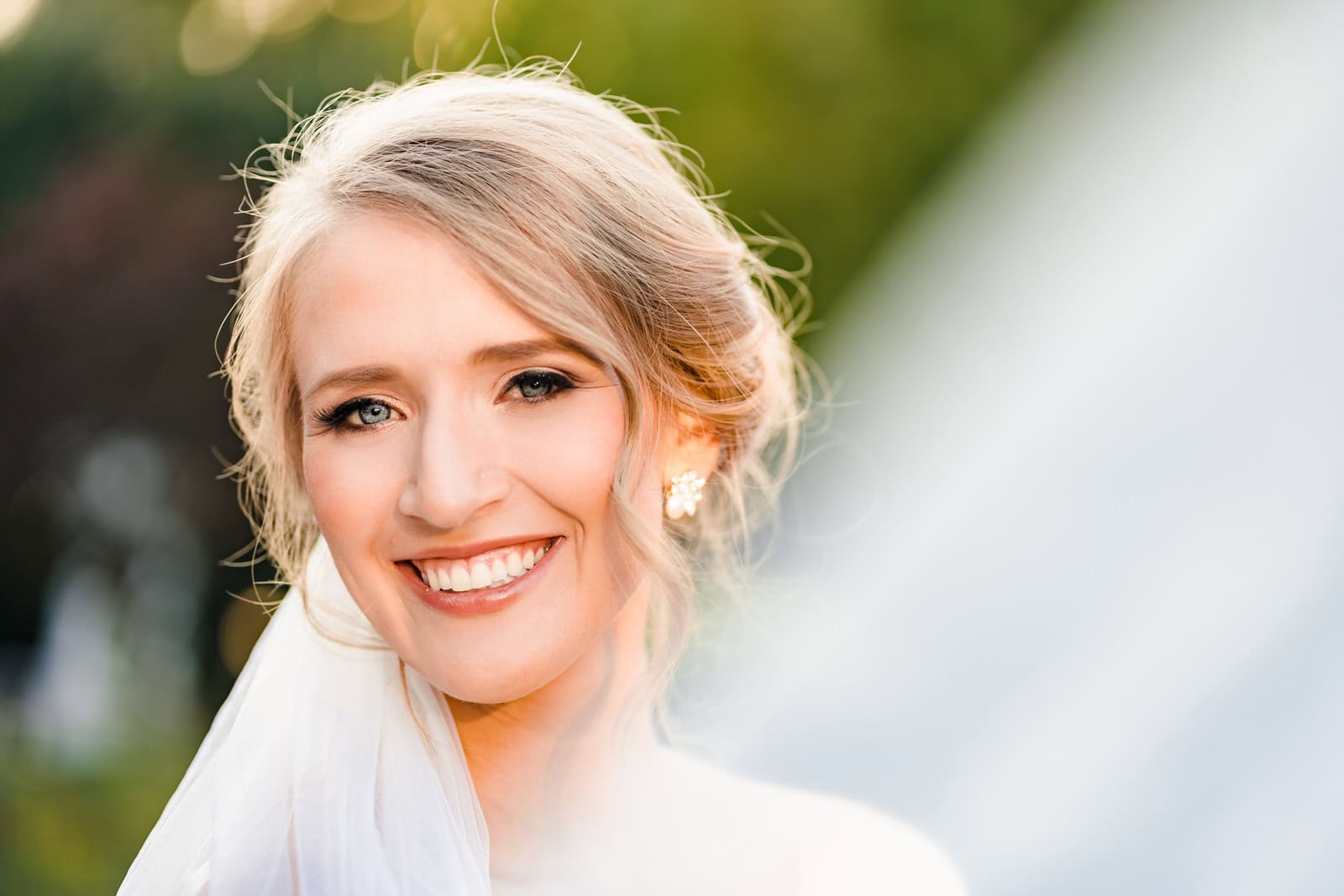 Raleigh bridal portraits at the Hall and Gardens at Landmark