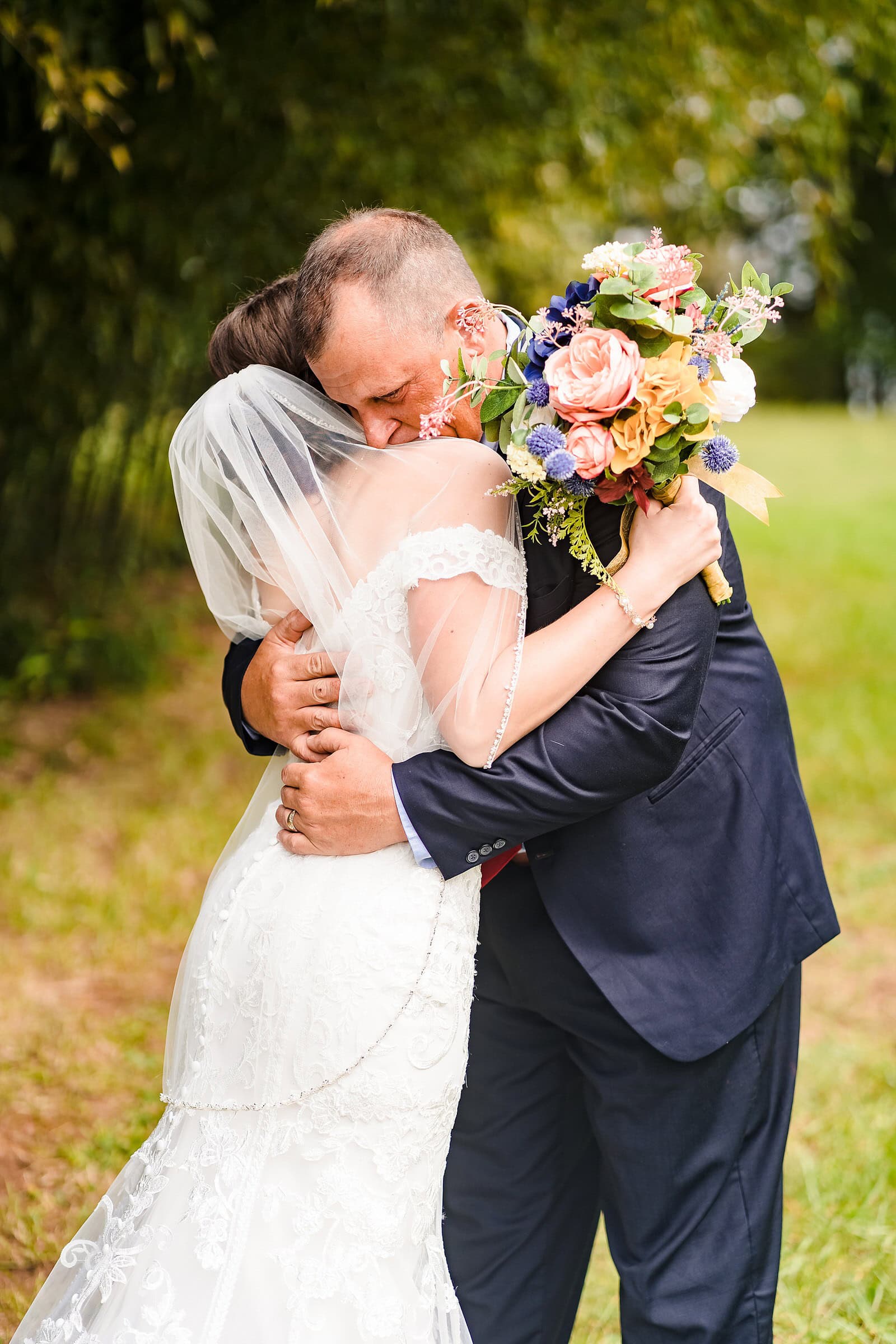 Bride's first look with her dad