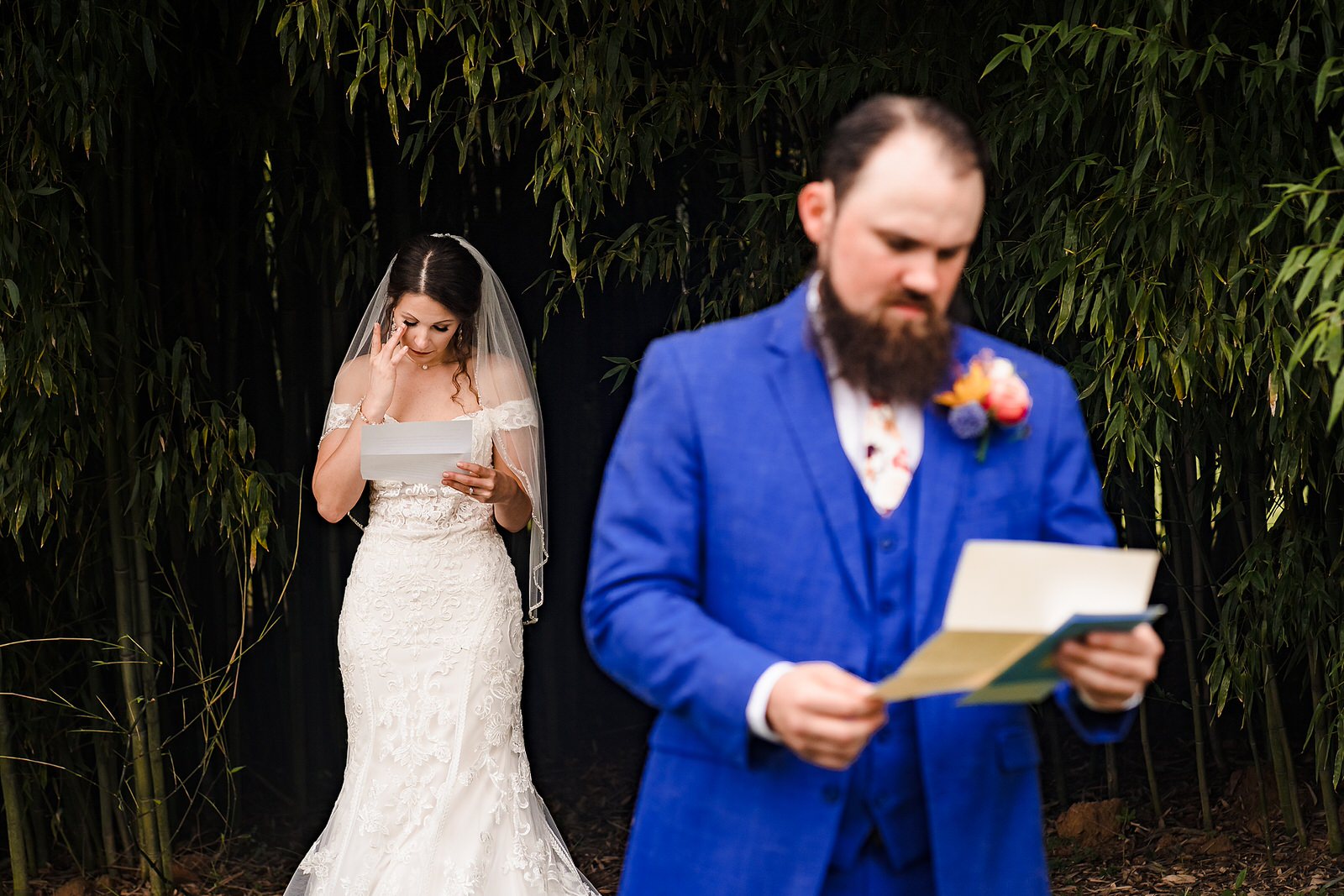 Bride and groom exchange letters before the ceremony, without the groom seeing the bride