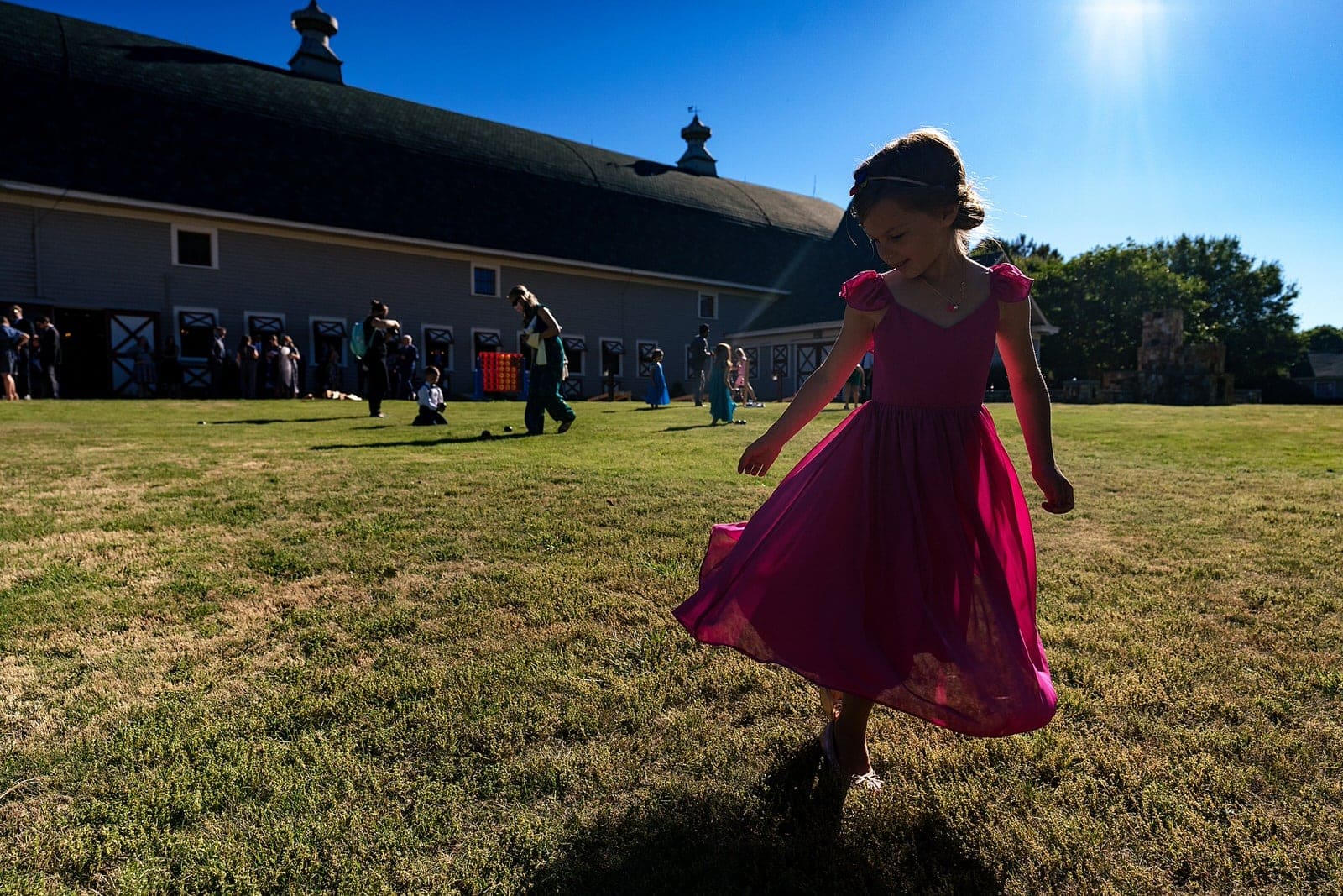 Outdoor reception and cocktail hour ideas - lawn games!