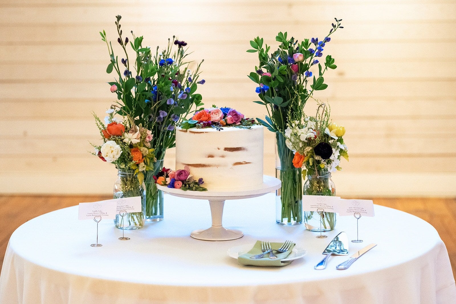Wakefield Barn Wedding Reception - Green & White wedding reception decor - Wedding inspiration