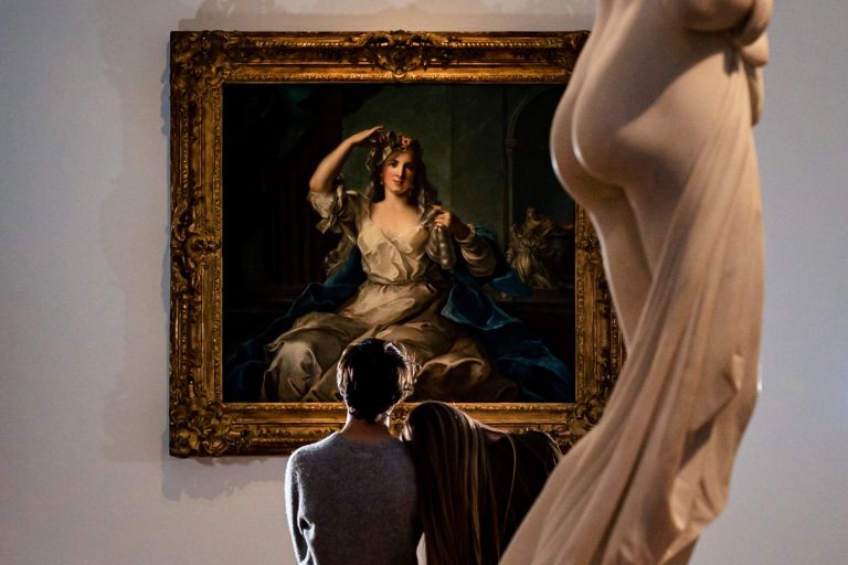 engagement photos at the North Carolina Museum of Art